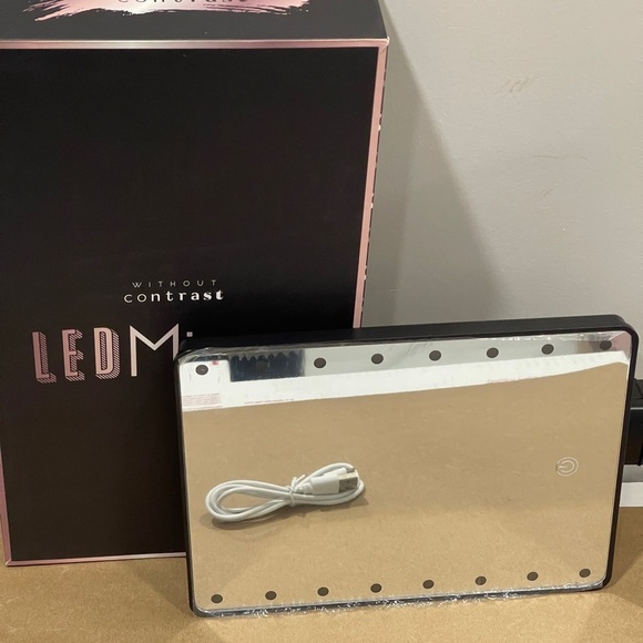 WITHOUT Contrast LED Mirror - Picture 3 of 7